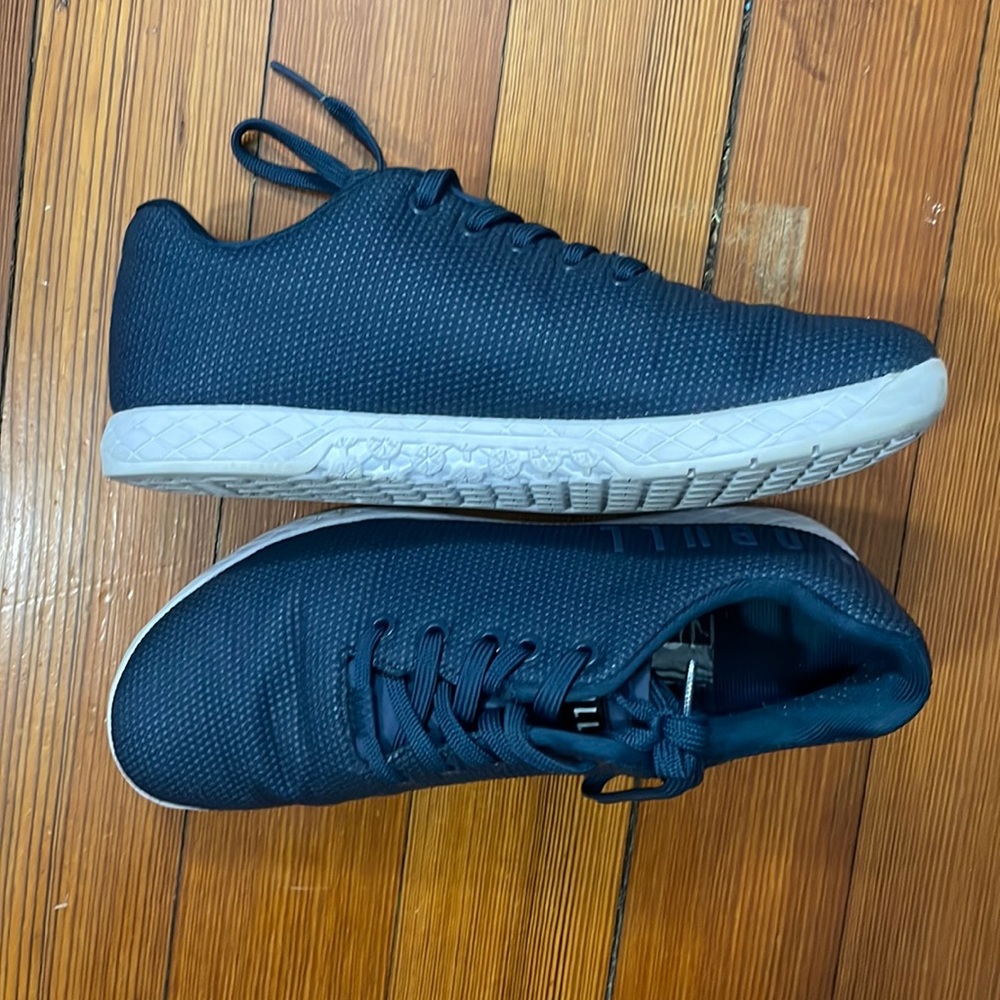 EUC- worn once or twice indoors